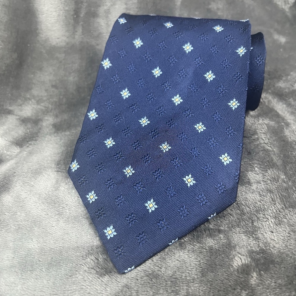City of London By Ferrell Reed HANDSEWN Navy Silk Jacquard Tie 4"W 57"L